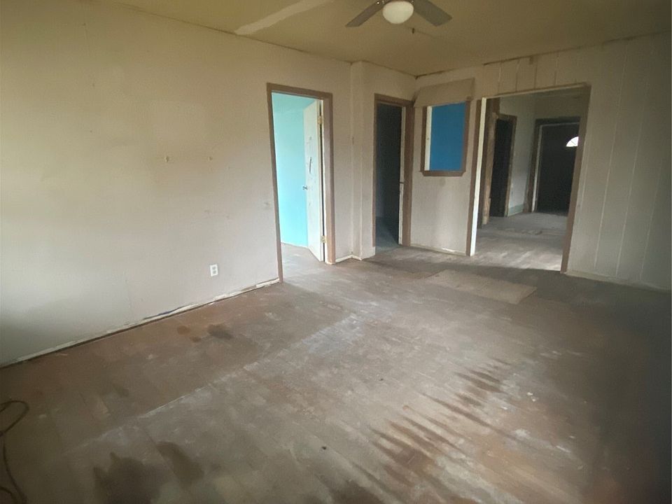 2nd image of 308 S Maple St