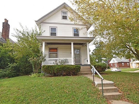 2nd image of 3851 Lovell Ave