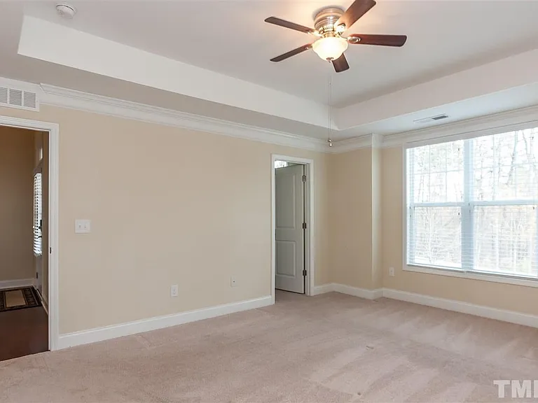 1553 Fullerton Pl — Photo 9