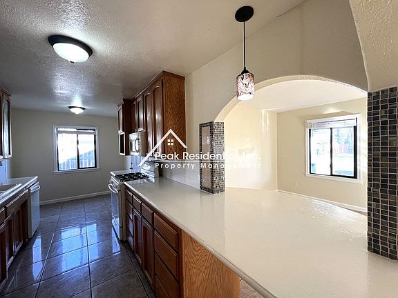 4th image of 5910 Ortega St