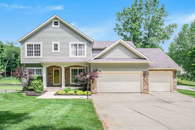 1st image of 50944 Persimmon Dr