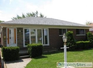 18052 Airport Rd, Fraser, MI 48026