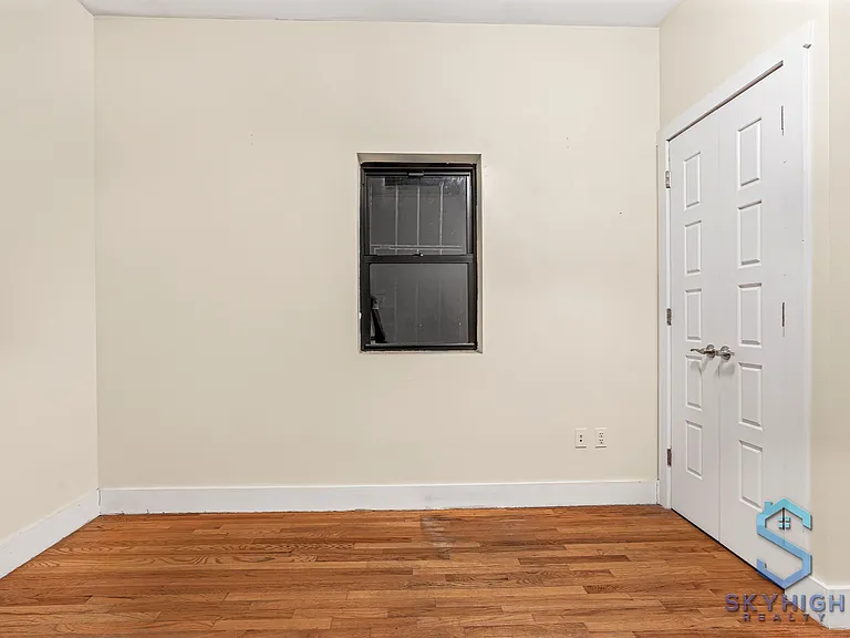 124 Manhattan Ave #1R — Photo 9