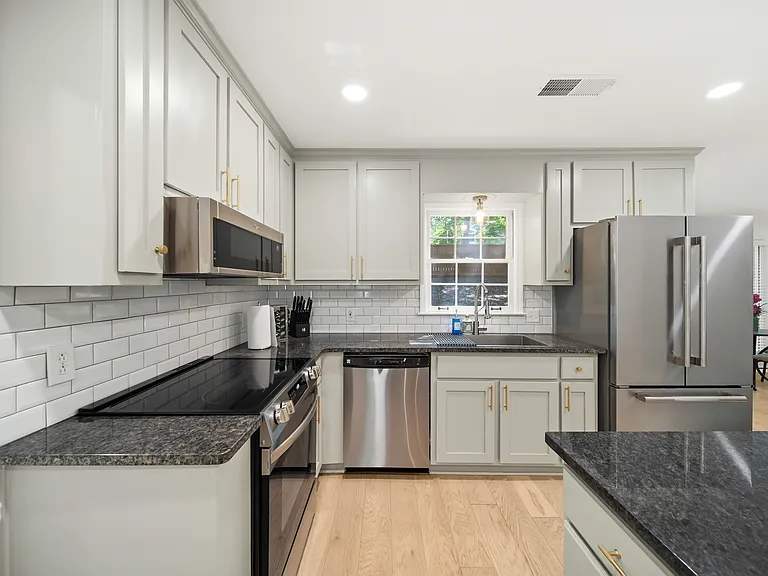 4506 Reva Way NE — Photo 12