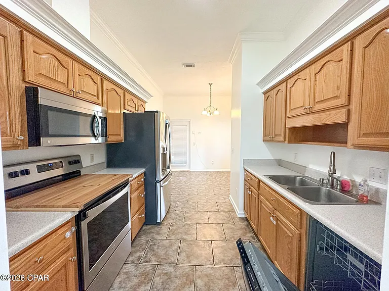 1814 Bowman Ln — Photo 16