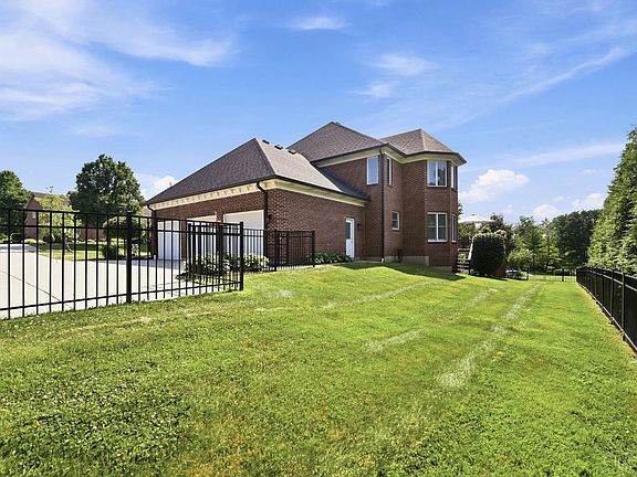 5th image of 4502 Longwood Ct