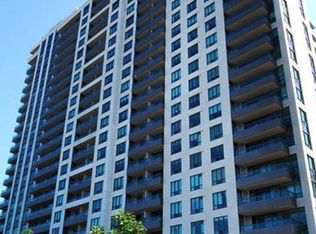 335 Rathburn Rd W #811, Mississauga, ON L5B 0C8