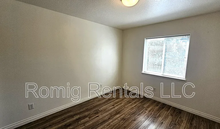 1817 NE 88th Cir #1 — Photo 8