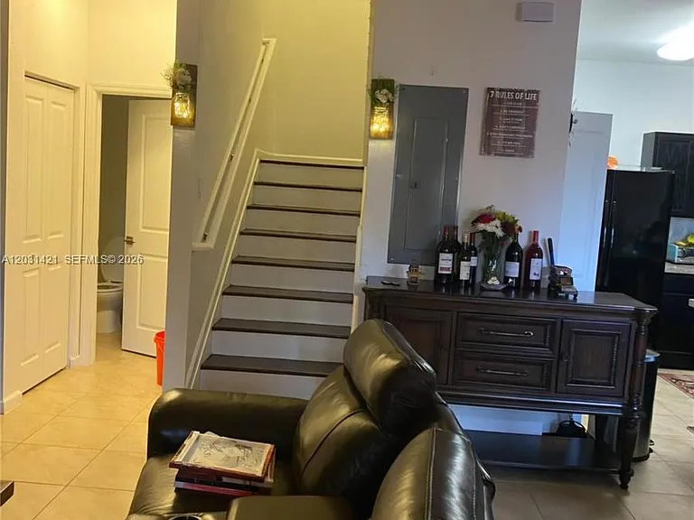 3621 NW 30th Ct — Photo 15