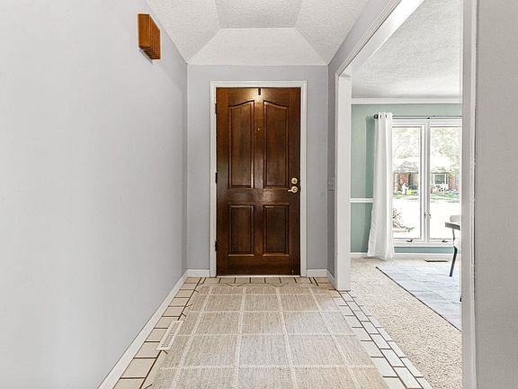 5th image of 2314 N Bromfield Cir
