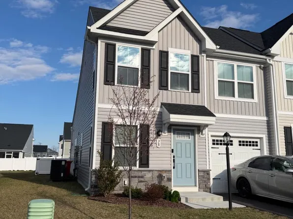 38 Bibury St, Martinsburg, WV 25405