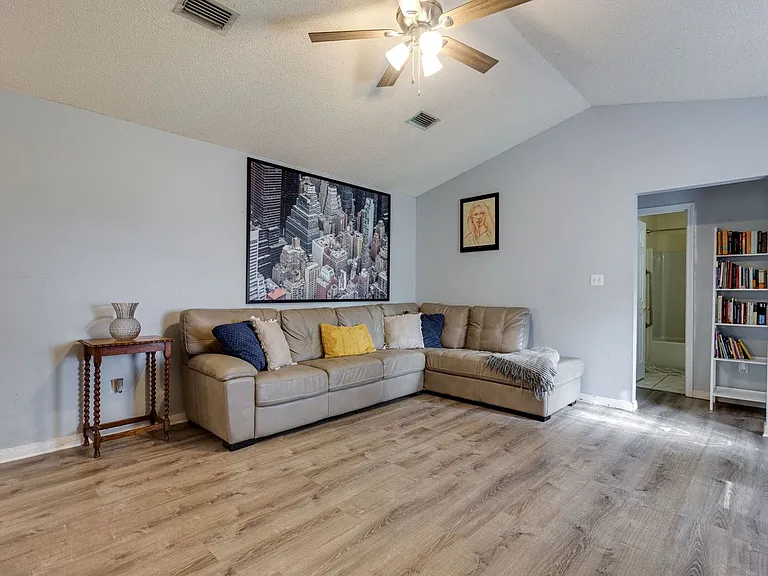 1928 Jo Tam Ln — Photo 6