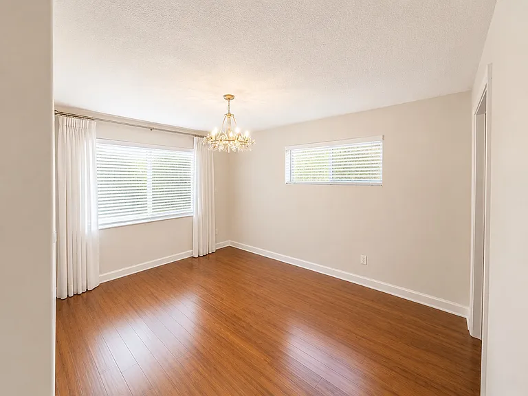 5920 Wilkinson Ave — Photo 18