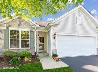 2809 Beacon Point Cir, Elgin, IL 60124