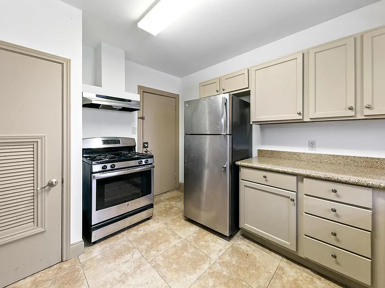 1821 Oakdale St #A — Photo 13