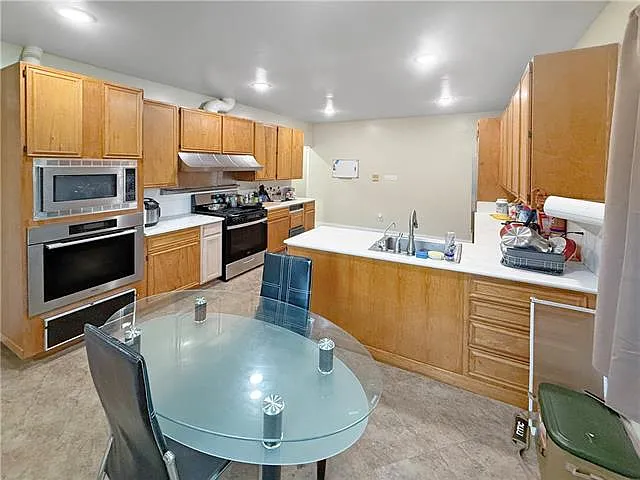 7000 Jeannette St — Photo 8
