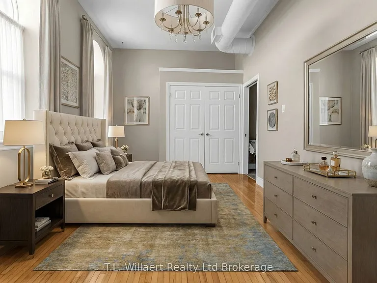 17 Brock St W #310 — Photo 9