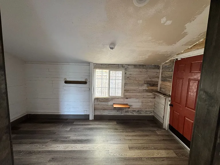 551 Wonder St — Photo 4