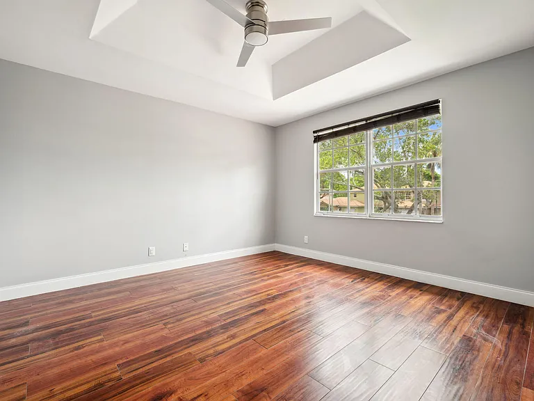 3460 Commodore Ct — Photo 15