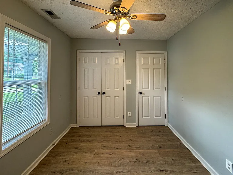 572 Woodwind Dr — Photo 17