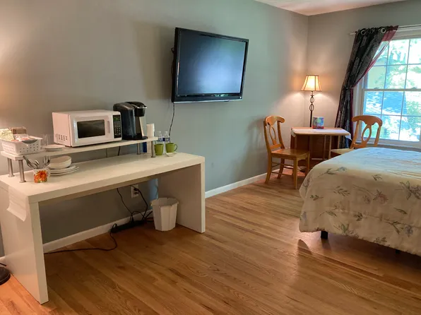 12 Shady Ln, Carmel, IN 46032