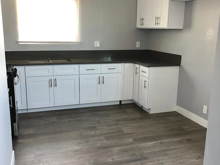 919 S Prairie Ave — Photo 13