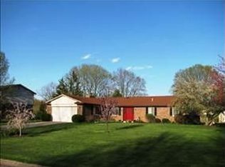 8820 Meadowcreek Dr, Dayton, OH 45458