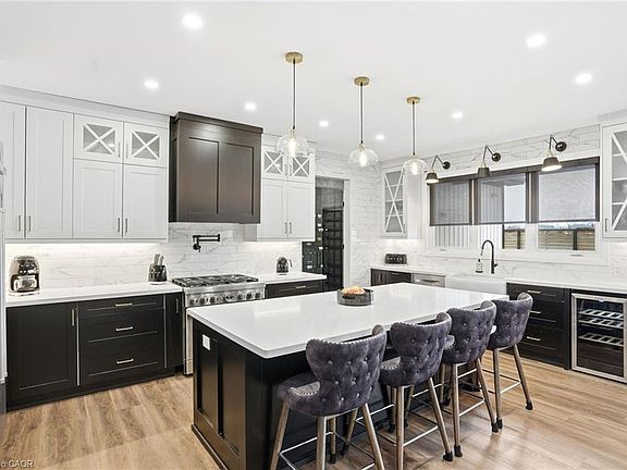 4th image of 480 Pleasant Beach Rd