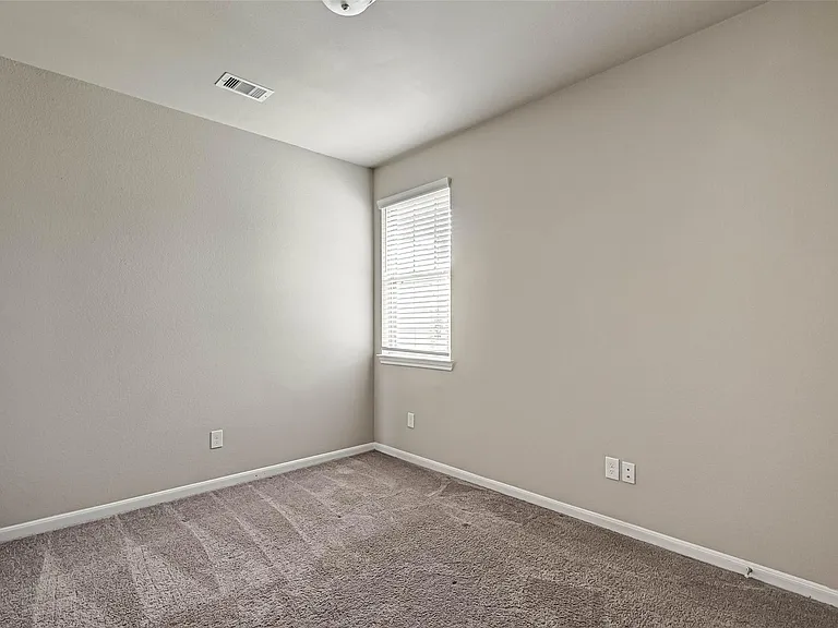 315 Biltmore Loop — Photo 22