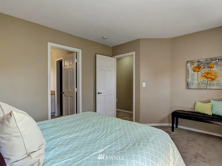 22635 NE 5th Ln — Photo 10
