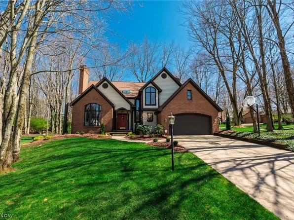 3470 Hunters Xing, Stow, OH 44224