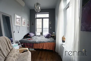 Rented by Rennit Inc.