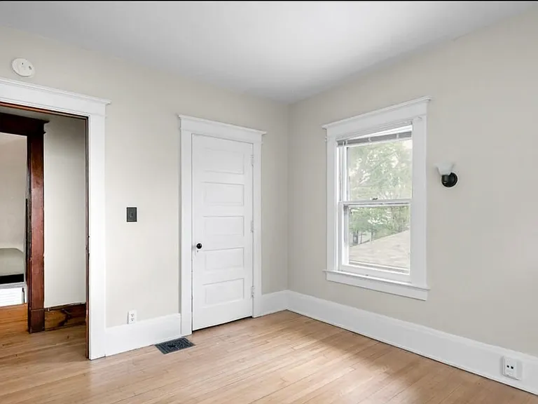522 Paris Ave SE #2 — Photo 3