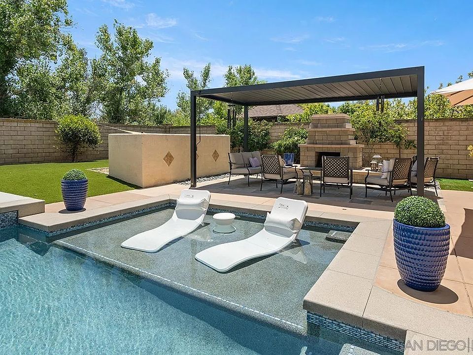 Swimming Pool/Hot Tub/Sauna