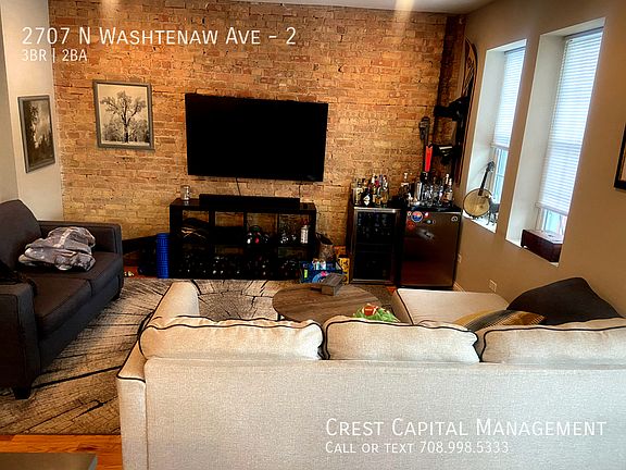 4th image of 2707 N Washtenaw Ave APT 3