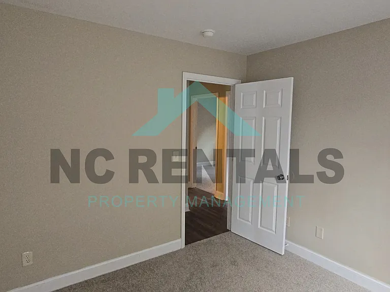 3206 Spring St — Photo 11