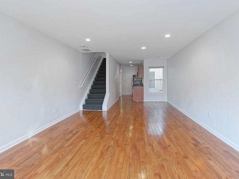 1st image of 2337 N Park Ave