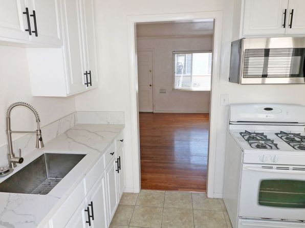 4746-4756 1/2 Point Loma Ave #4754