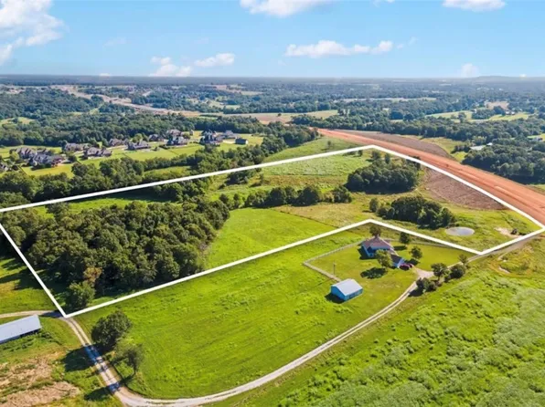 1648-1698 Millsap Rd, Springdale, AR 72762