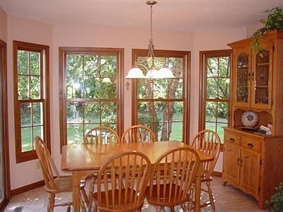 ASPEN BREAKFAST ROOM