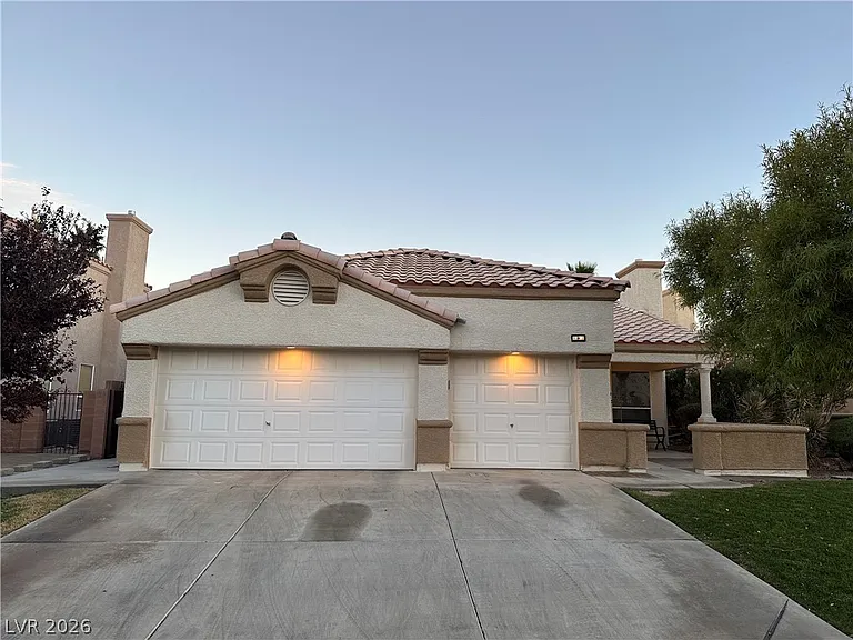 1515 Emerald Peak Ave — Photo 1