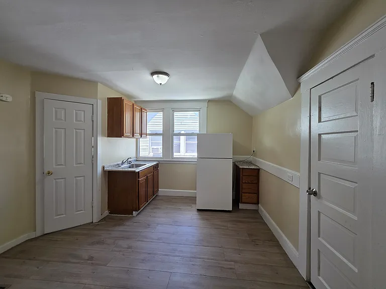 116 Sheffield Ave #C — Photo 2