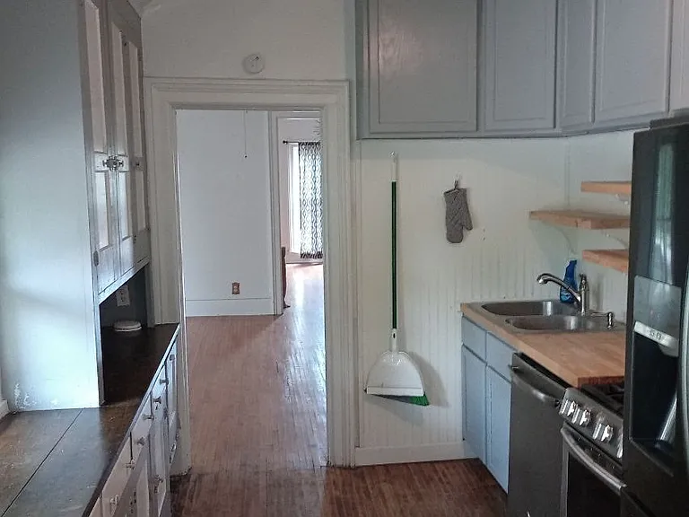 303 S 3rd St #2 — Photo 3
