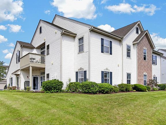 3rd image of 1045 Bedford COURT #102