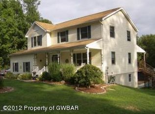 321 Mooretown Rd, Sweet Valley, PA 18656