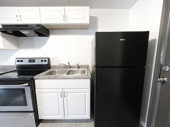 5th image of 2907 E Wabash Ave APT 1