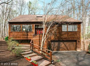 10714 Midsummer Dr, Reston, VA 20191