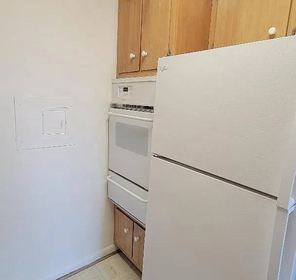 10401 Grosvenor Pl #1308 — Photo 9