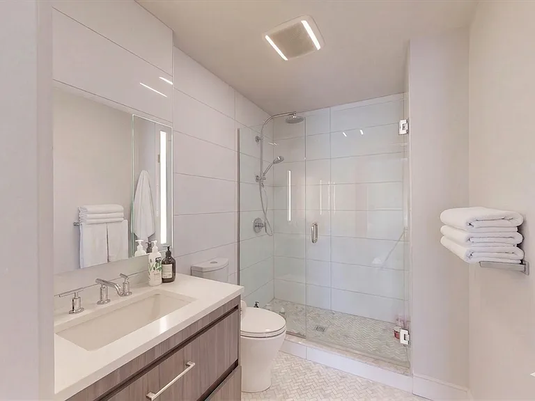 50 Symphony Rd #402 — Photo 11