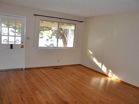5th image of 772 Hibiscus Ln